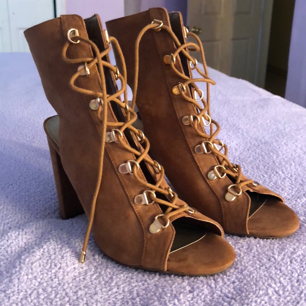 Suede Lace Up Chunky Heel
